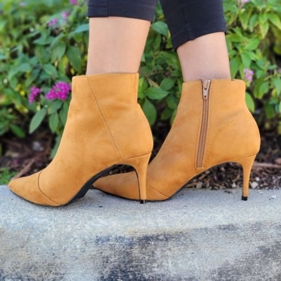 Women's Mocha Pointy Toe Ankle Boots - Picture 6 of 6